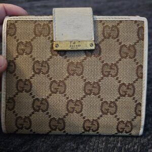 Vintage gucci double snap wallet